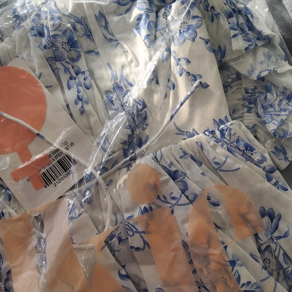 Selkie Seashell Top in Bed & Breakfast - Picture 9 of 12